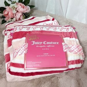 🆕️ Pink Juicy Signature Throw Blanket💗 Juicy Couture